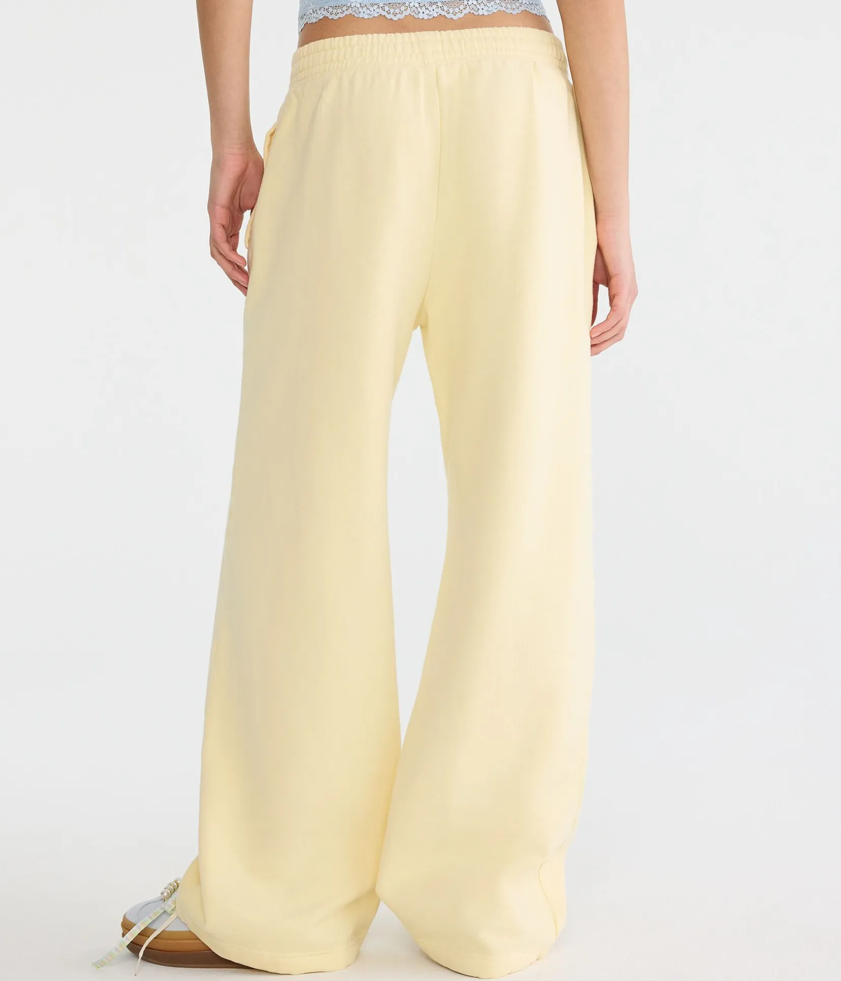 Cloud Soft Mid-Rise Wide Leg Sweatpants
