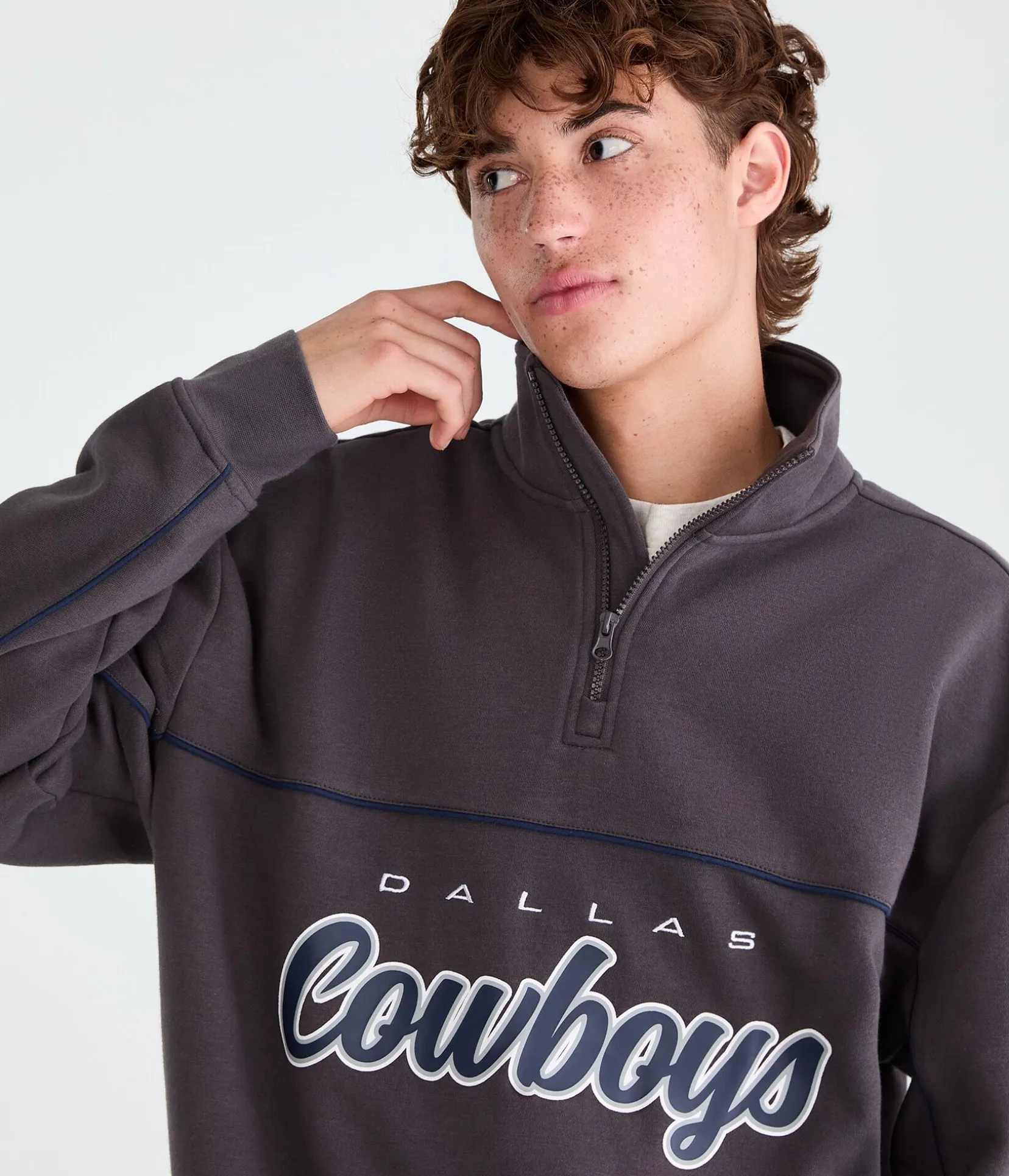 Dallas Cowboys Quarter-Zip Sweatshirt
