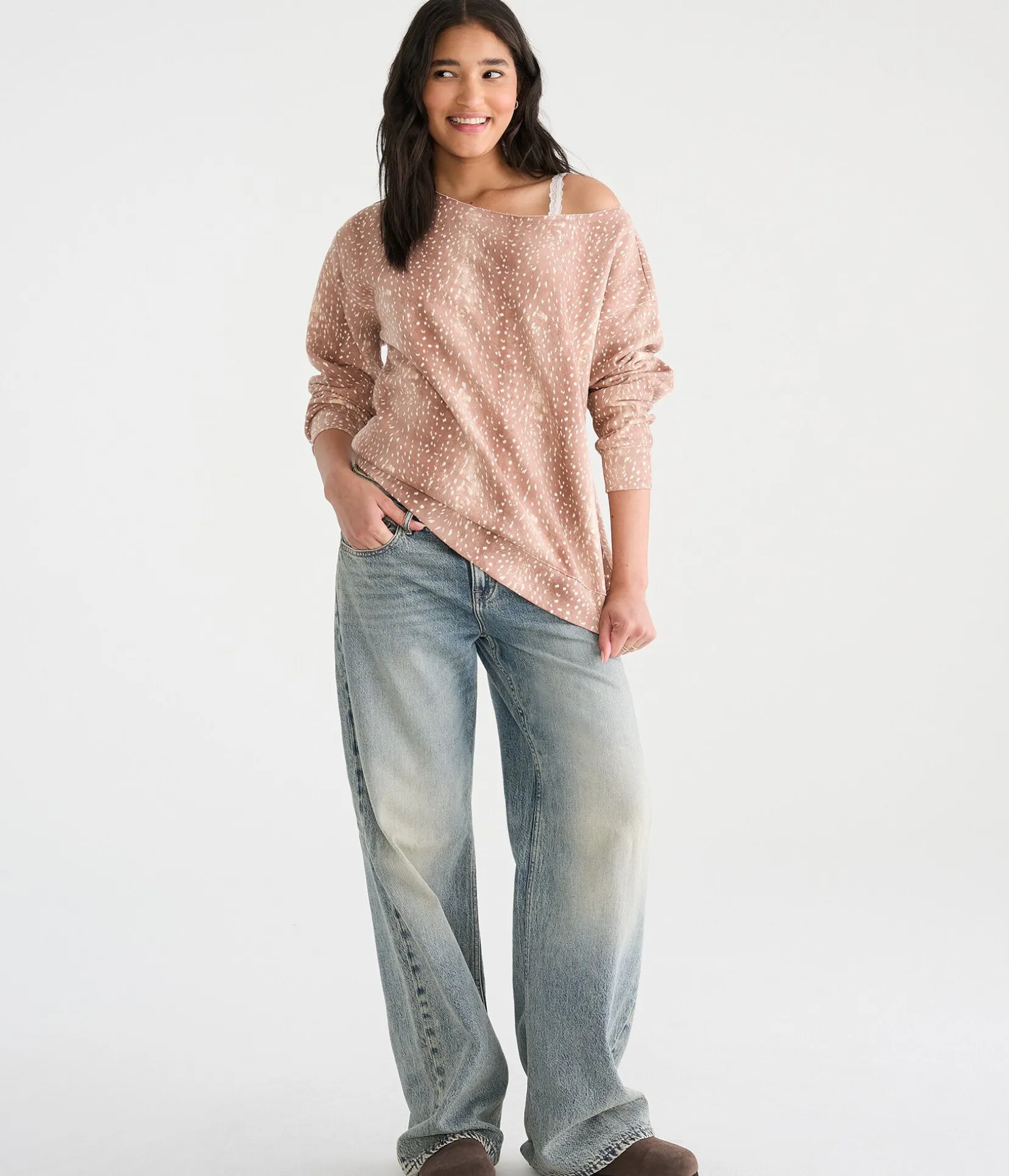 Déjà For Aero Deer Print Oversized Off-The-Shoulder Sweatshirt