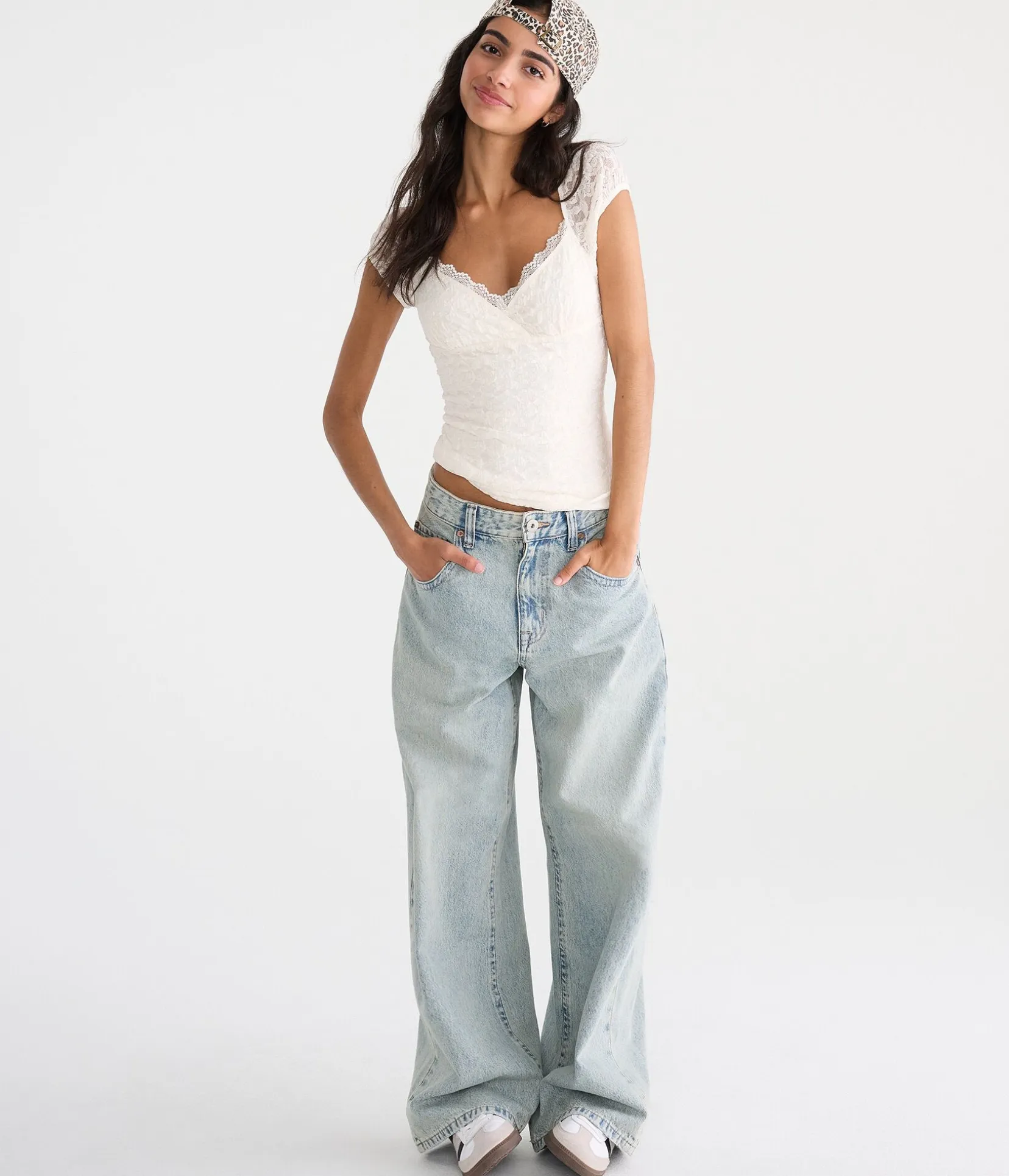 Déjà For Aero Short Sleeve Floral Lace V-Neck Top