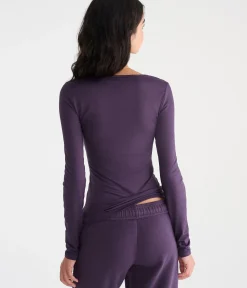 Long Sleeve Buttery Soft Seamless Sweetheart Tee