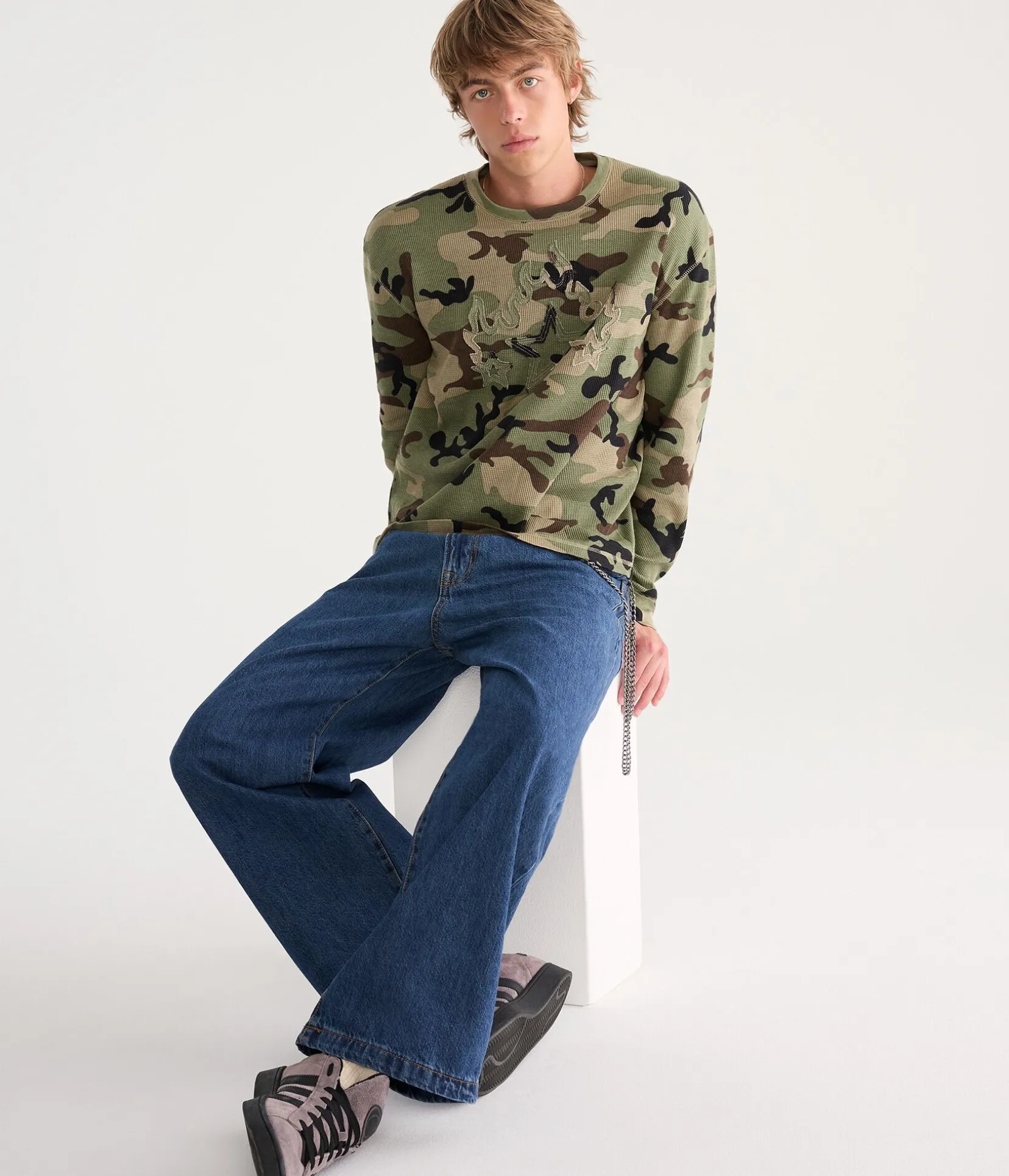 Long Sleeve Camo Star Flame Graphic Thermal Tee