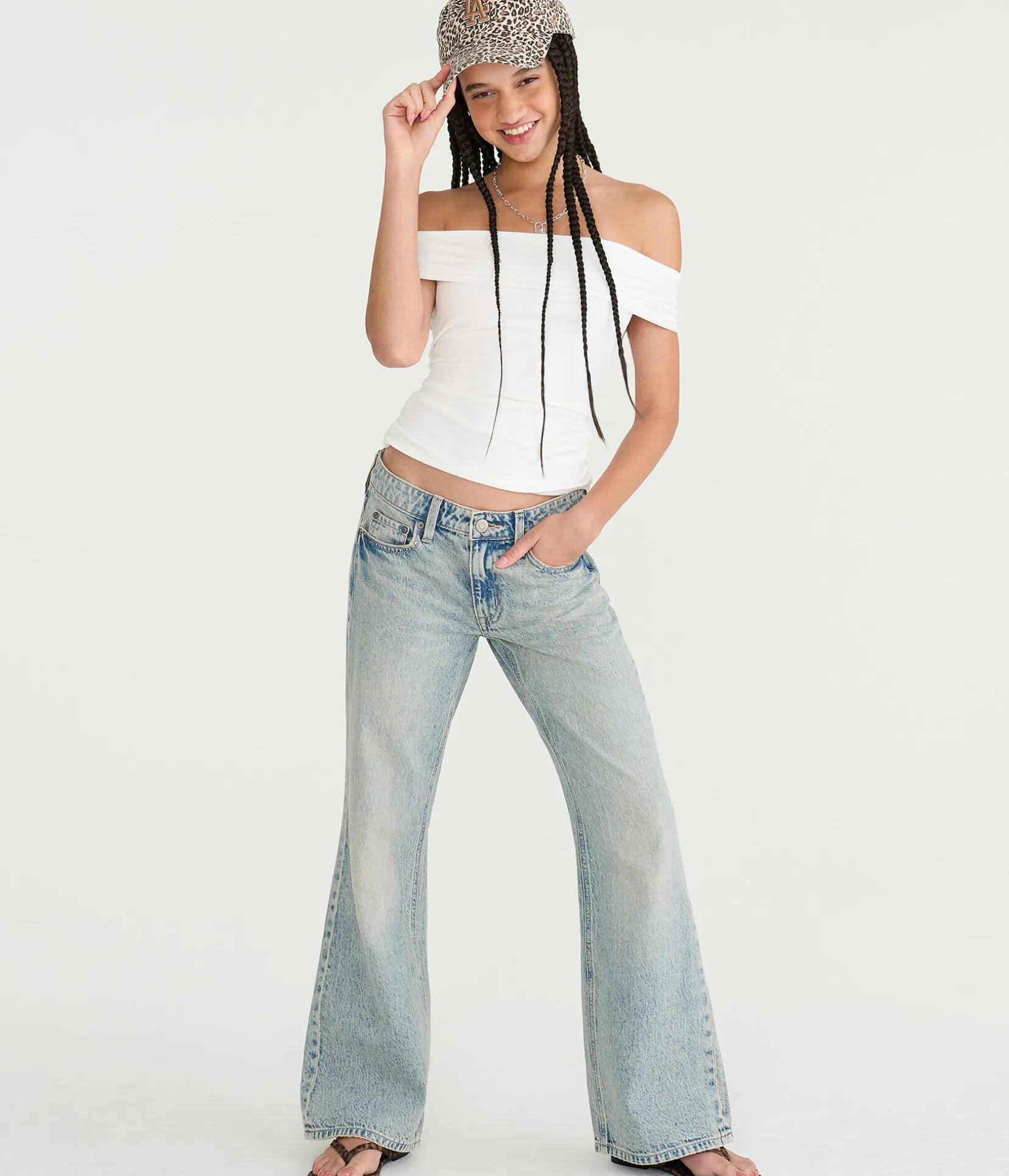 Low-Rise Baggy Flare Jean