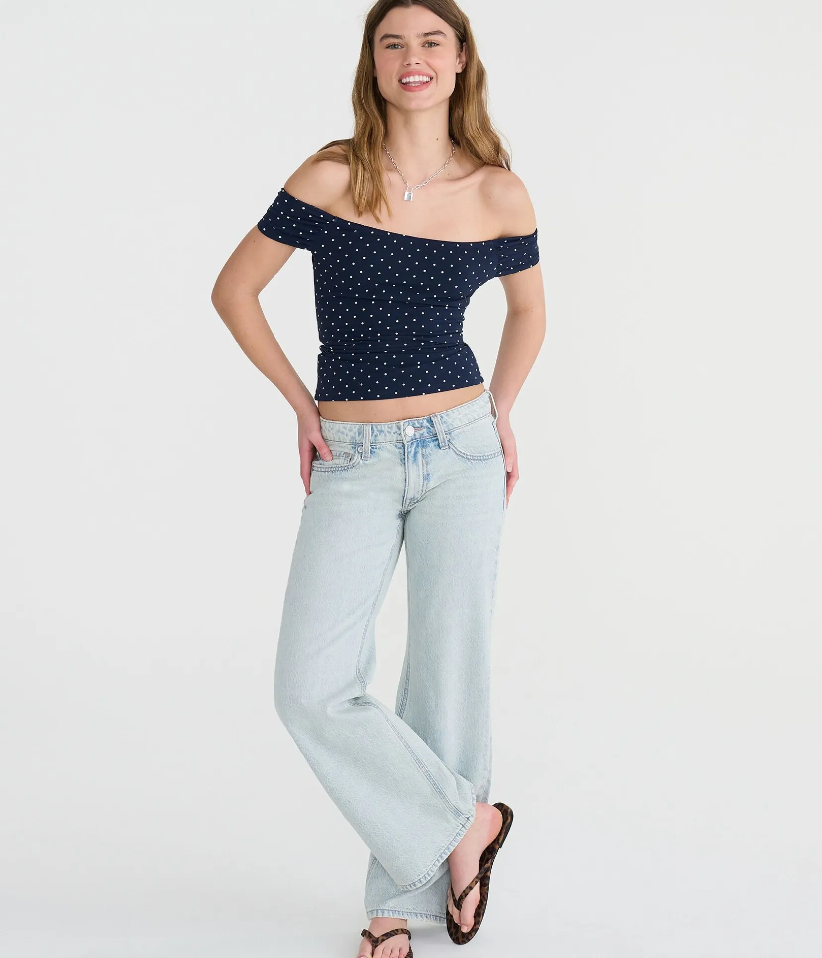Low-Rise Baggy Flare Jean