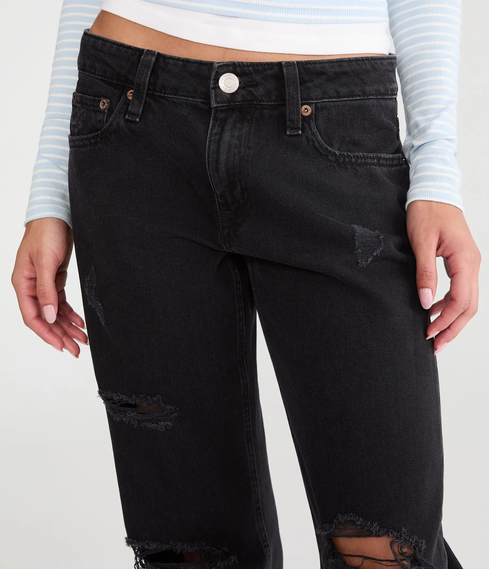 Low-Rise Baggy Jean