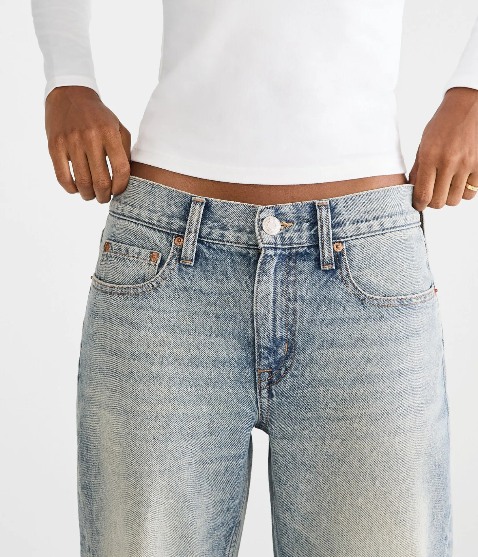 Low-Rise Baggy Jean