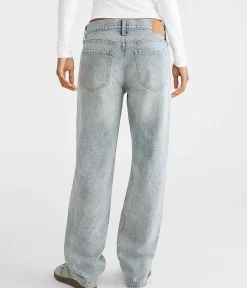 Low-Rise Baggy Jean