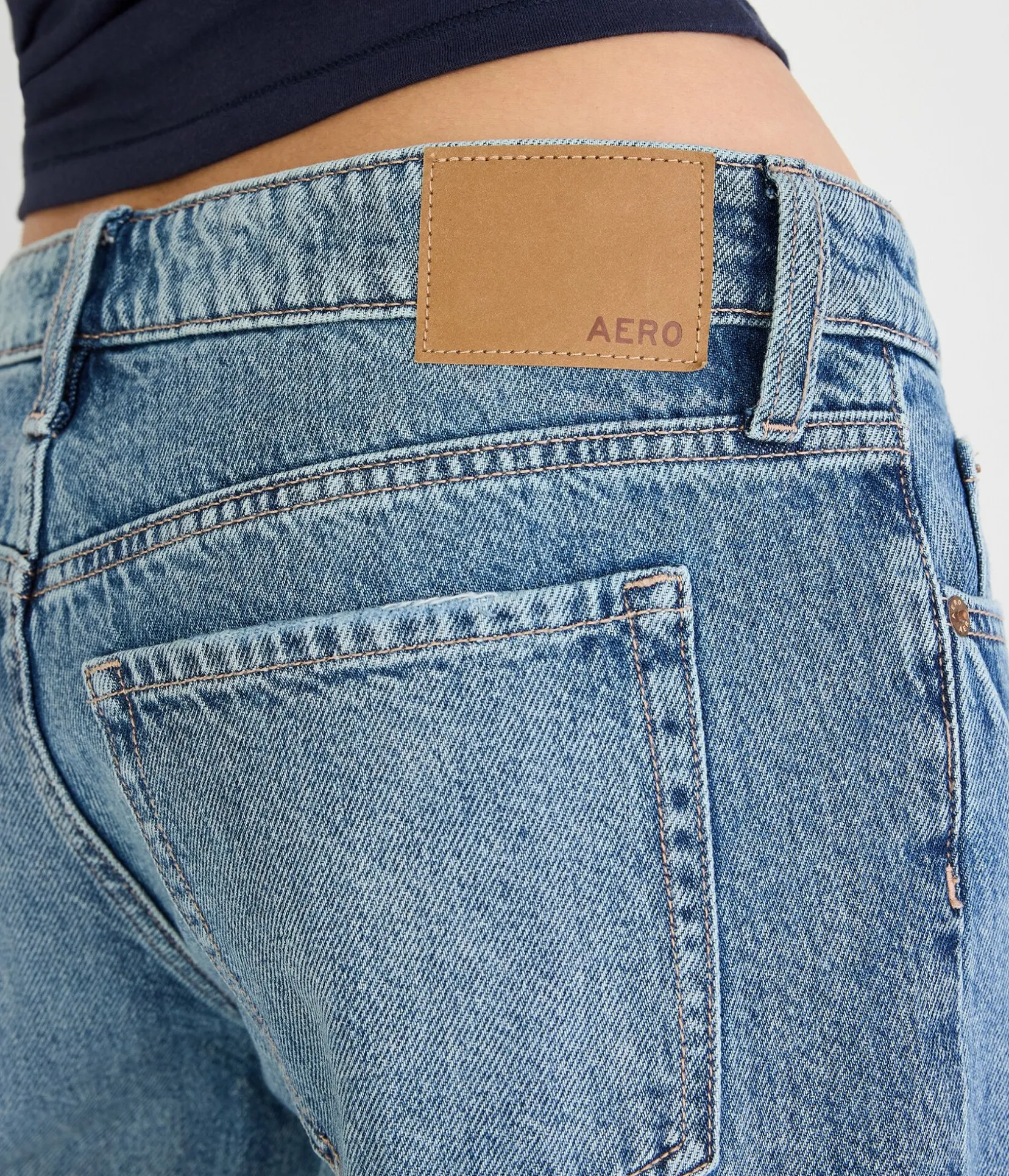 Low-Rise Baggy Jean
