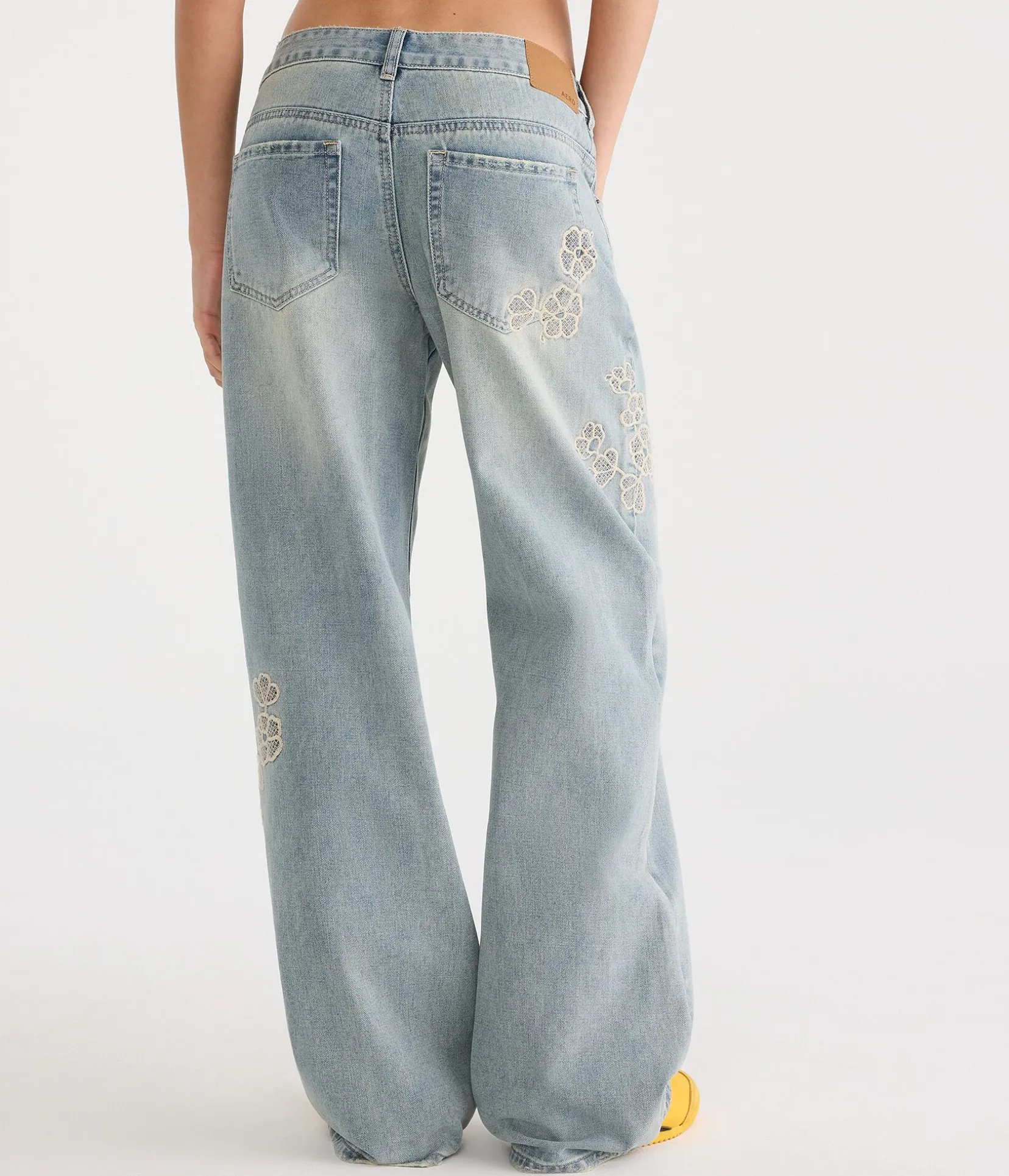 Low-Rise Baggy Wide Leg Embroidered Floral Jean
