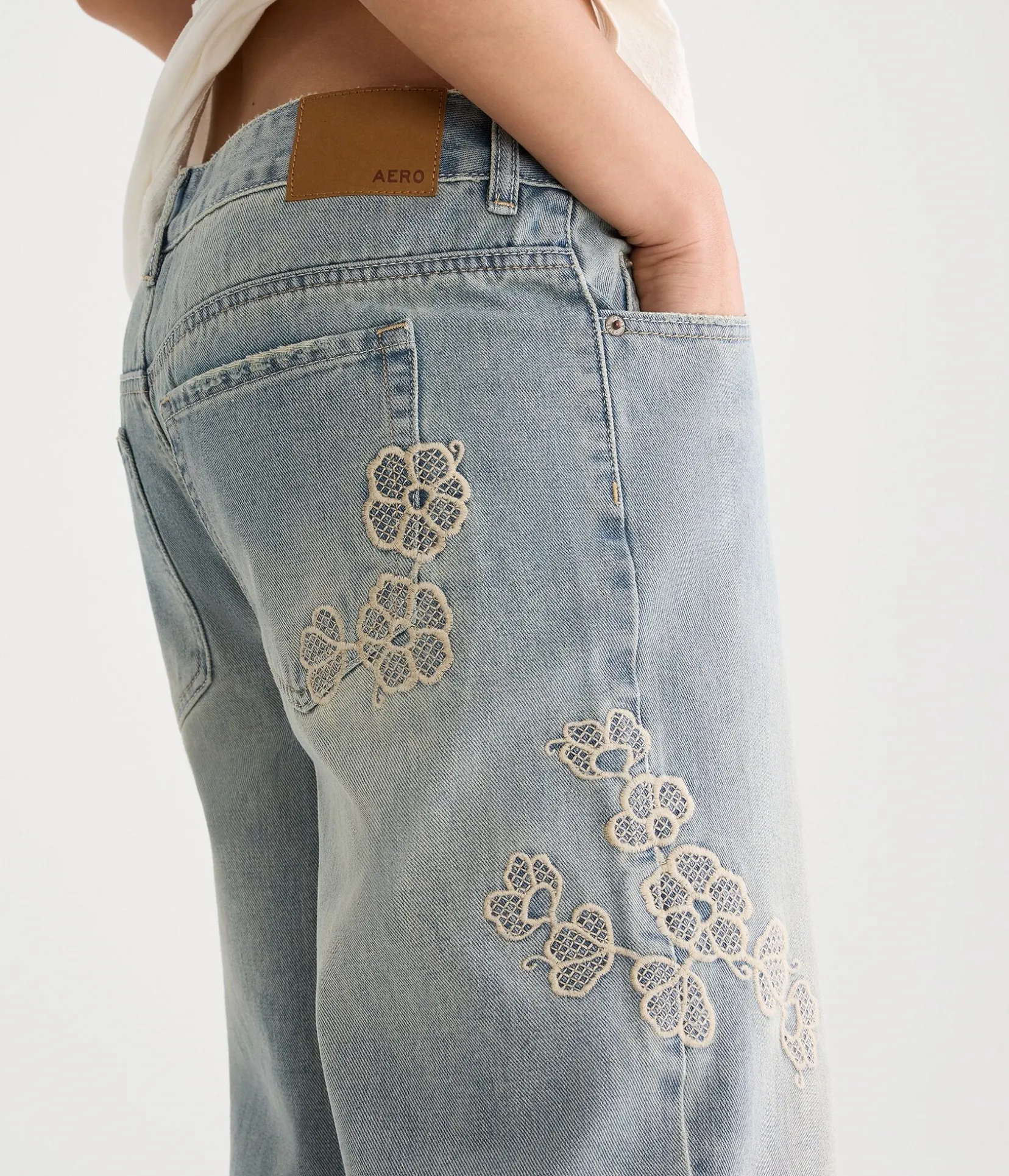 Low-Rise Baggy Wide Leg Embroidered Floral Jean