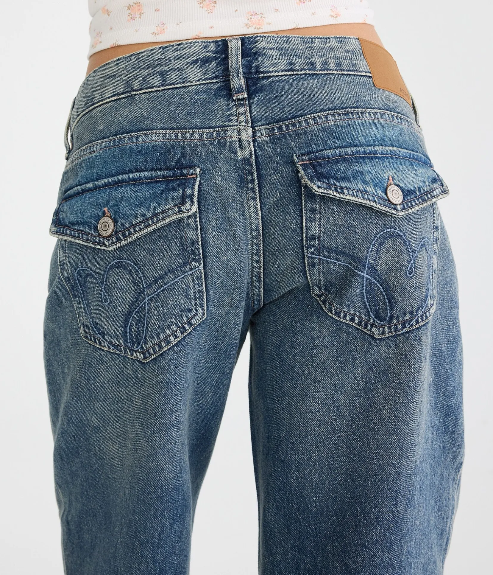 Low-Rise Baggy Wide Leg Heart Stitch Jean
