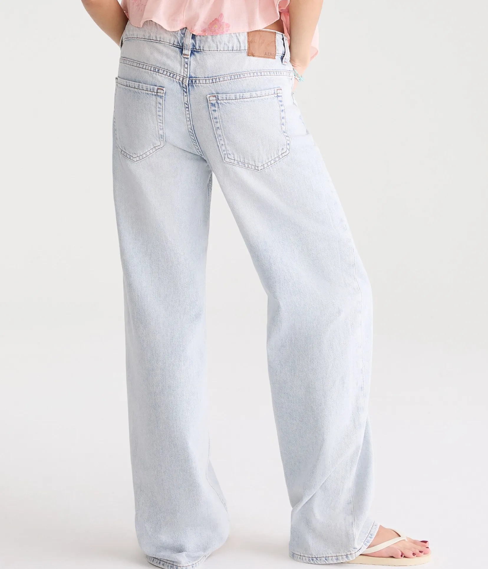 Low-Rise Baggy Wide Leg Jean