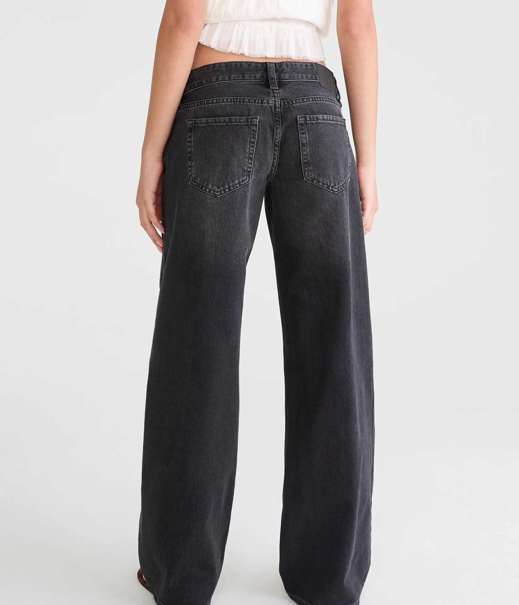 Super Low-Rise Baggy Wide Leg Jean
