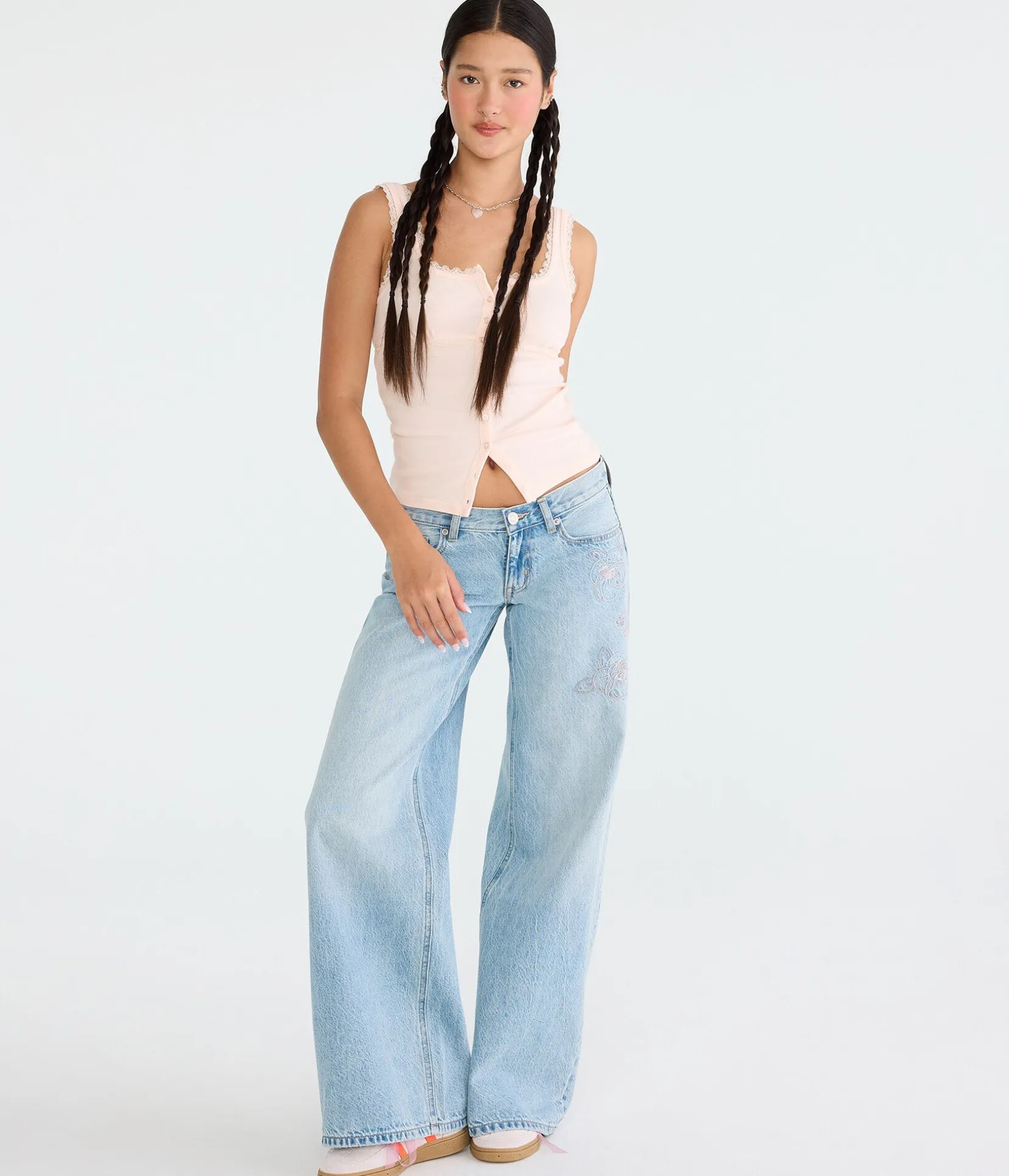 Super Low-Rise Ultra Wide Leg Embroidered Flowers Jean